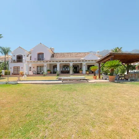 Casa Sol. Encantadora Con Piscina Marbella
