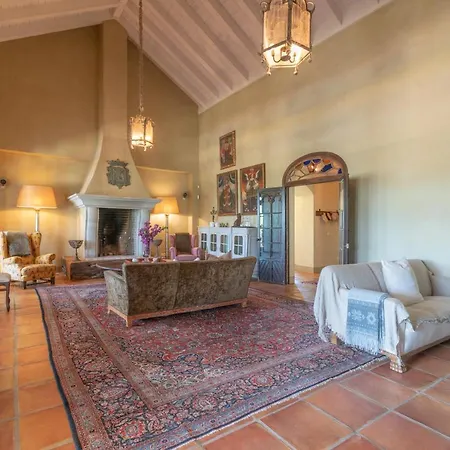Casa Sol. Encantadora Con Piscina * Marbella