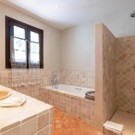 Villa Casa Sol Encantadora Con Piscina