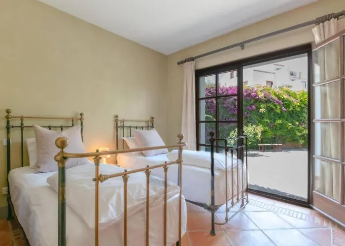 Casa Sol Encantadora Con Piscina